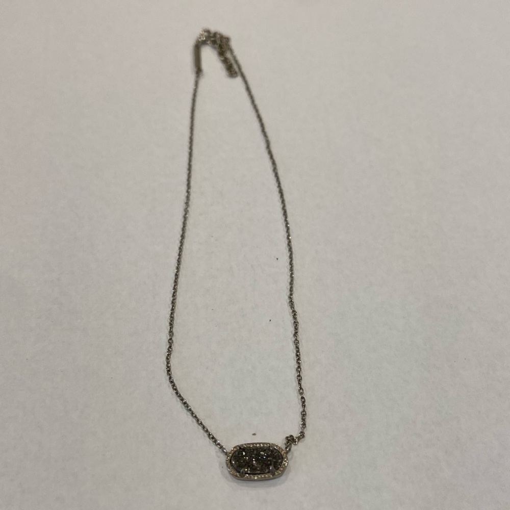 Kendra Scott silver Elisa necklace w grey drusy stone - Picture 1 of 3